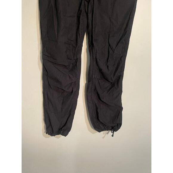 Aritzia TNA Black Cargo Drawstring Jogger Pants Size XS - Picture 3 of 11